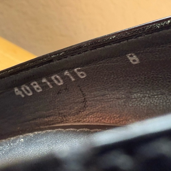 Stuart Weitzman Black Patent Leather Platform Heels in Size 8 - Picture 8 of 8